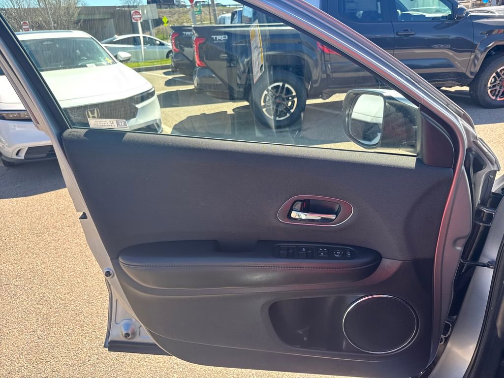 Used 2019 Honda HR-V EX image 32