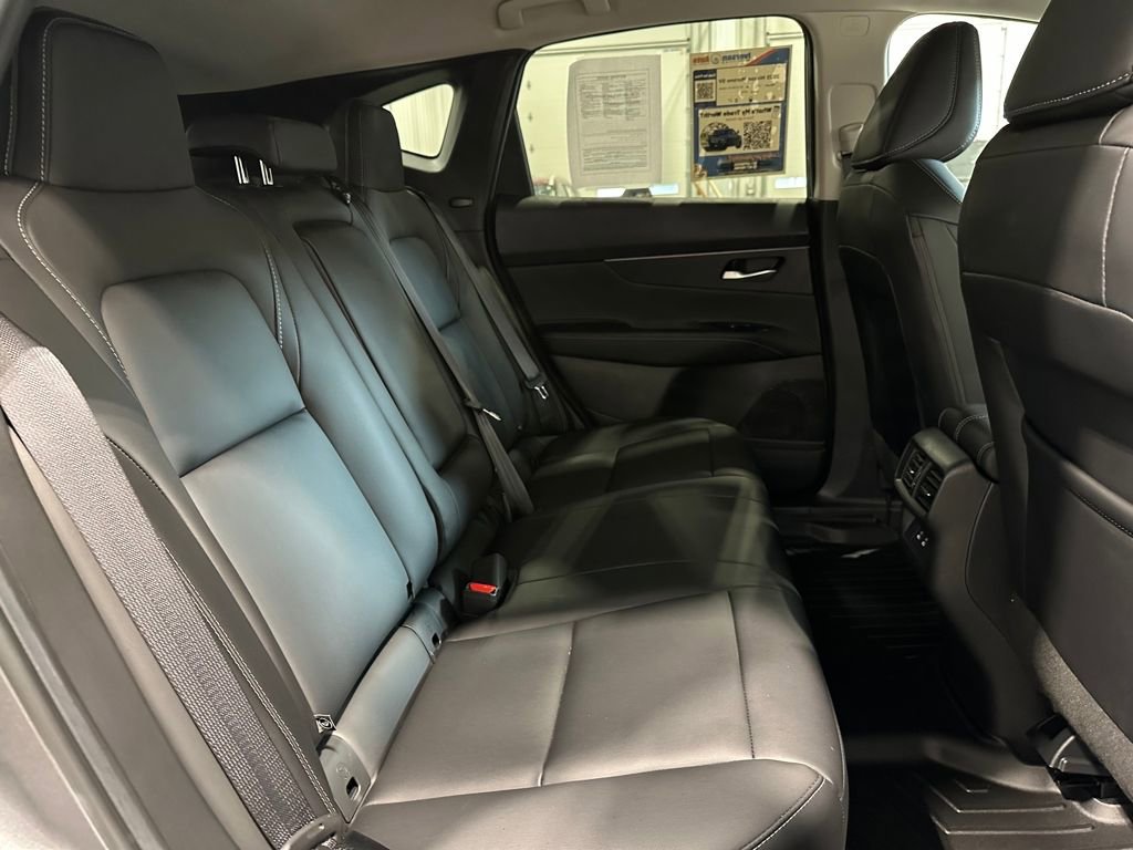 Used 2025 Nissan Murano SV w/ Cargo Package image 31