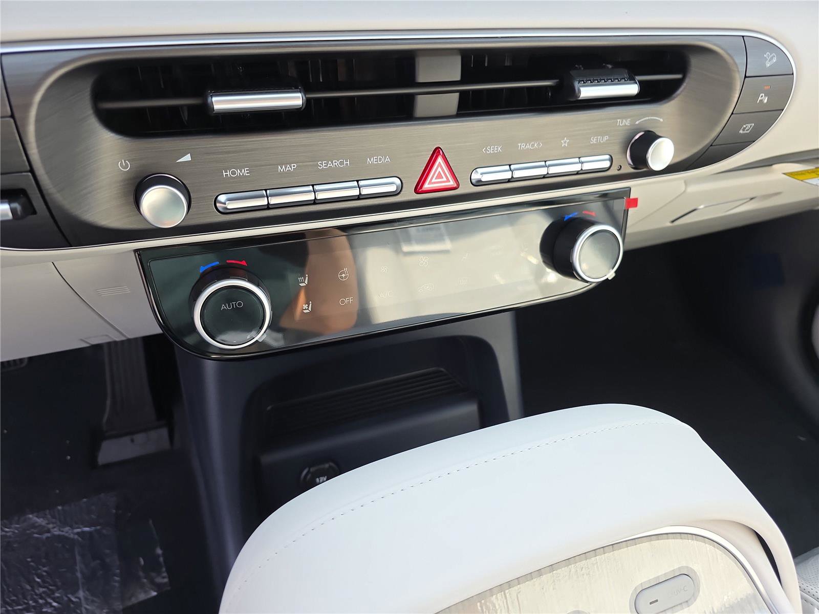 New 2026 Hyundai Palisade Calligraphy AWD/4WD image 19