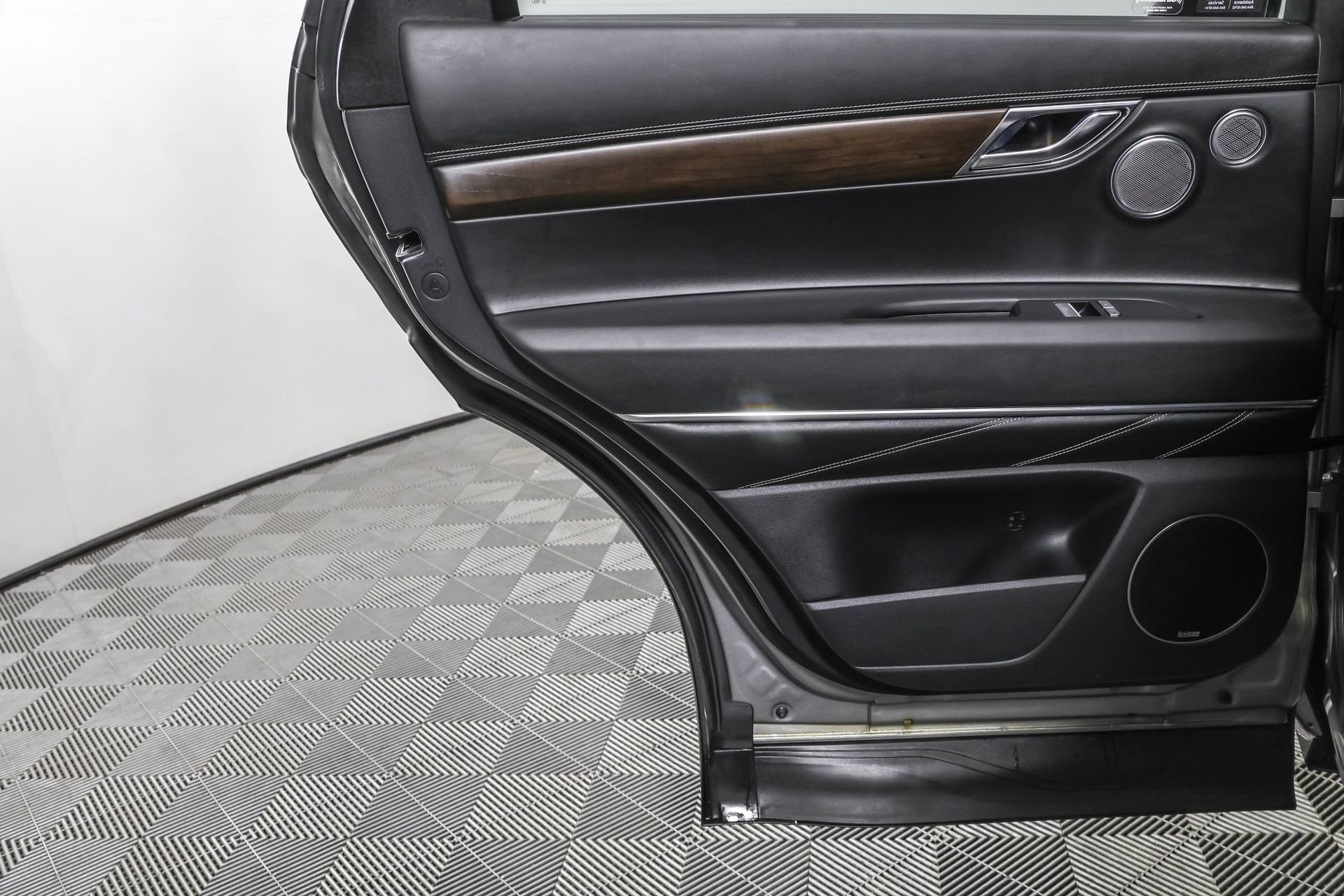 Used 2023 Genesis GV80 3.5T w/ Prestige Package image 40