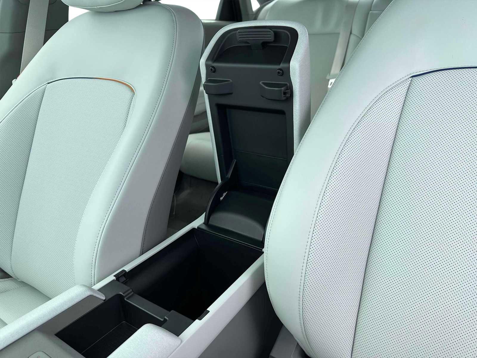 New 2024 Hyundai Ioniq 6 SEL image 18