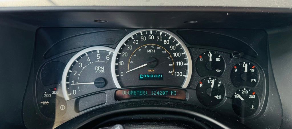 Used 2005 HUMMER H2 4D Sport Utility image 16