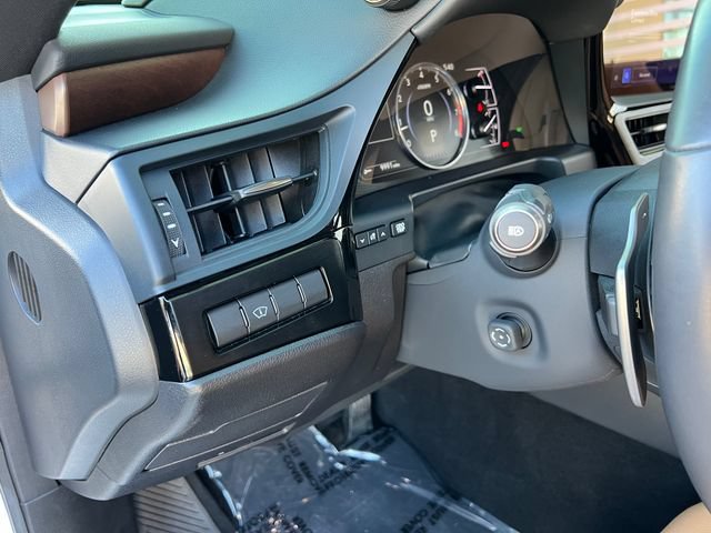 Used 2024 Lexus ES 350 w/ Premium Package FWD image 32