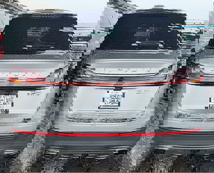 Used 2019 Lincoln Nautilus Select image 4