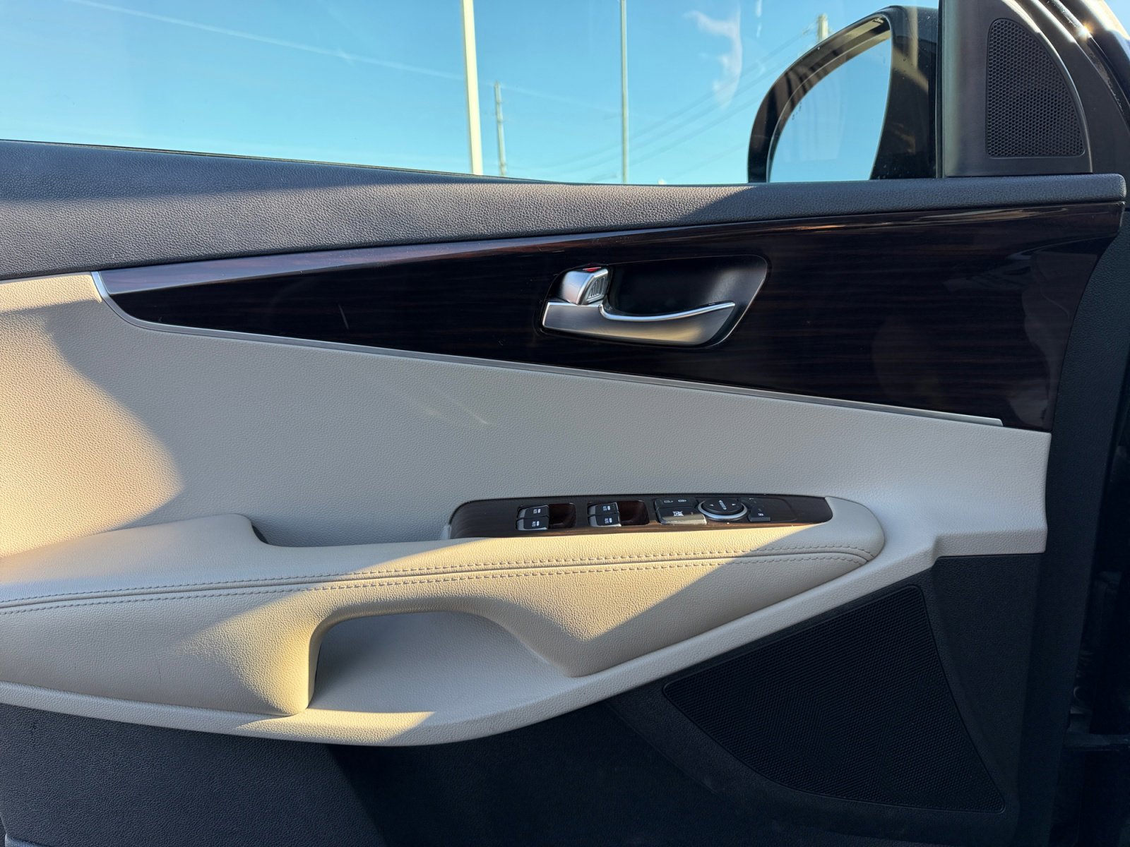 Used 2020 Kia Sorento LX image 13