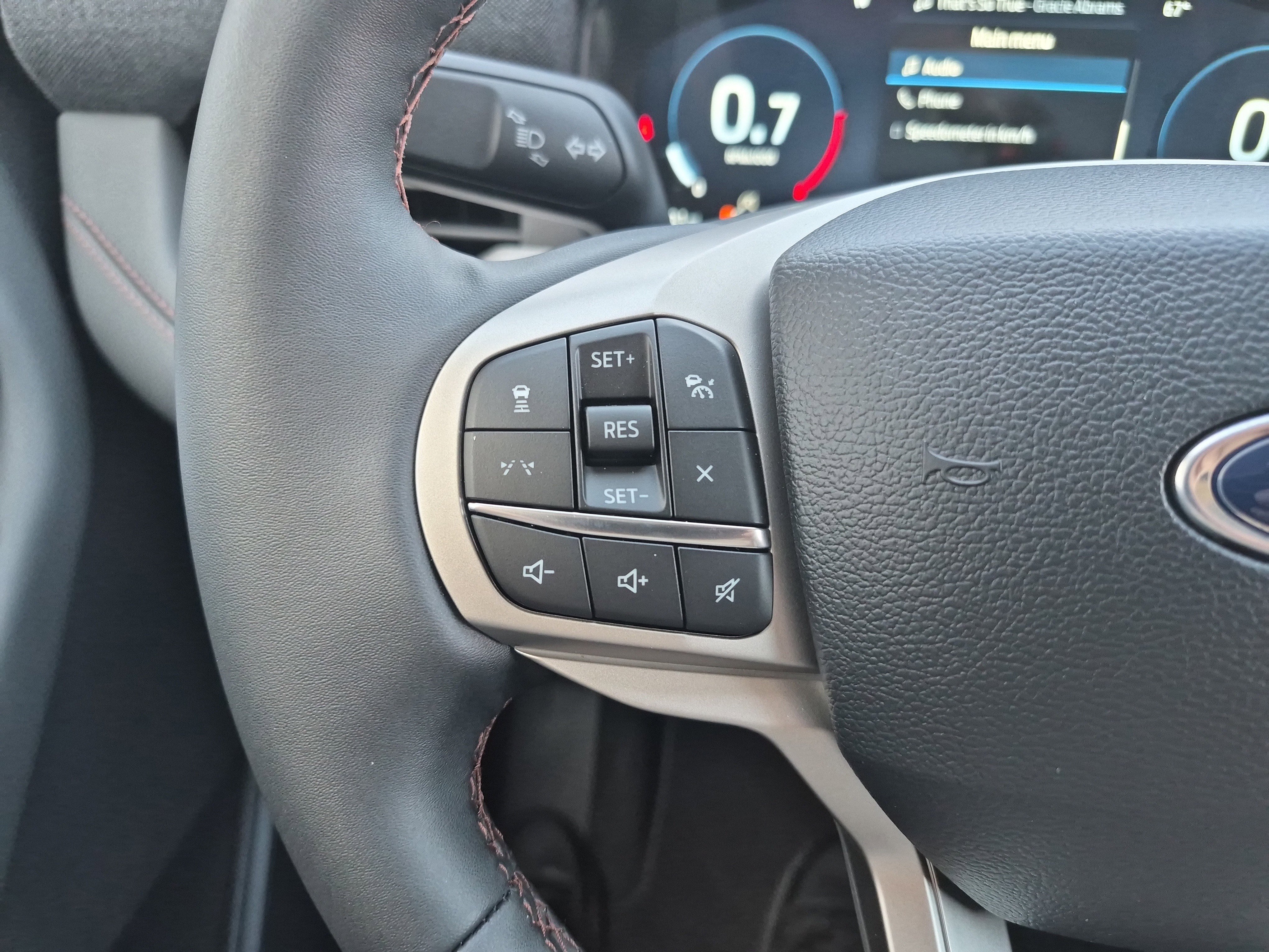 New 2025 Ford Explorer Active image 24