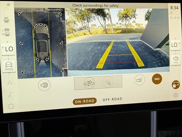 Certified 2025 Land Rover Range Rover SE image 13