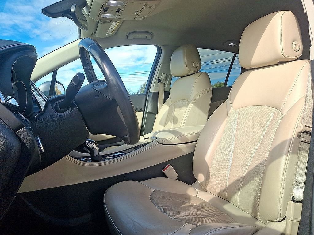 Used 2020 Buick Envision Essence image 13