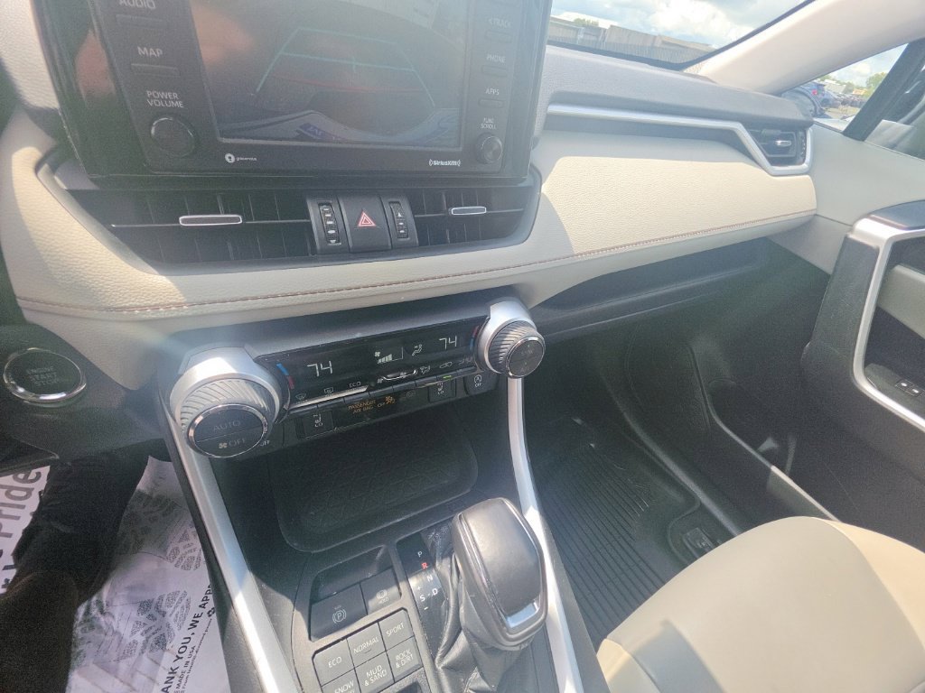 Used 2021 Toyota RAV4 XLE Premium AWD/4WD image 23