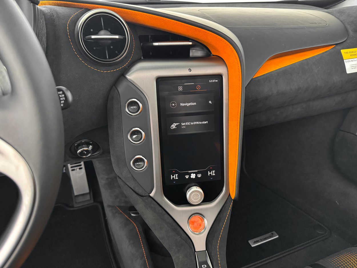 Used 2026 McLaren 750S Spider RWD image 19
