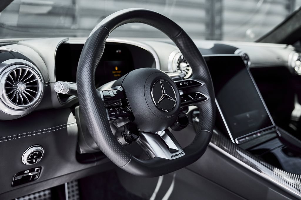 Used 2025 Mercedes-Benz AMG GT 63 image 38