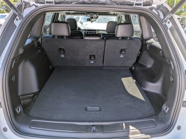 Used 2024 Jeep Grand Cherokee Altitude image 17