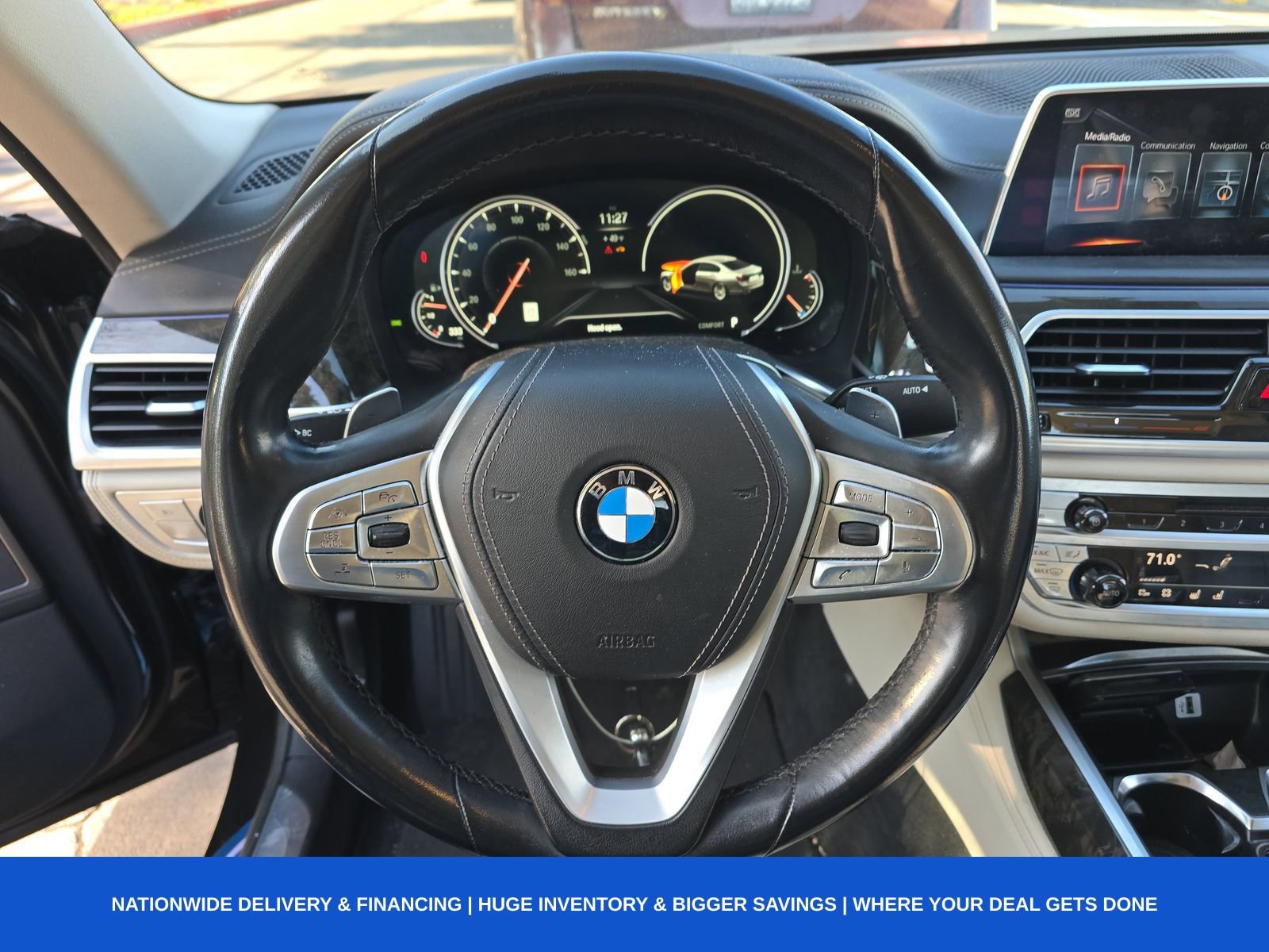 Used 2017 BMW 740i image 11