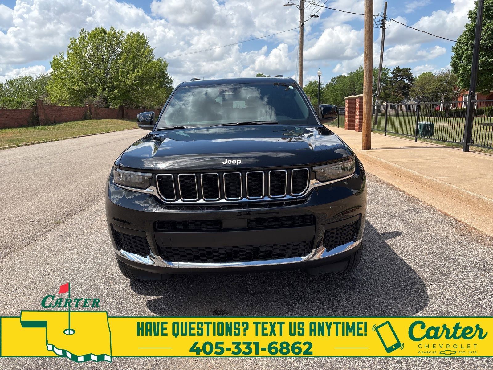 Used 2025 Jeep Grand Cherokee L Laredo image 12