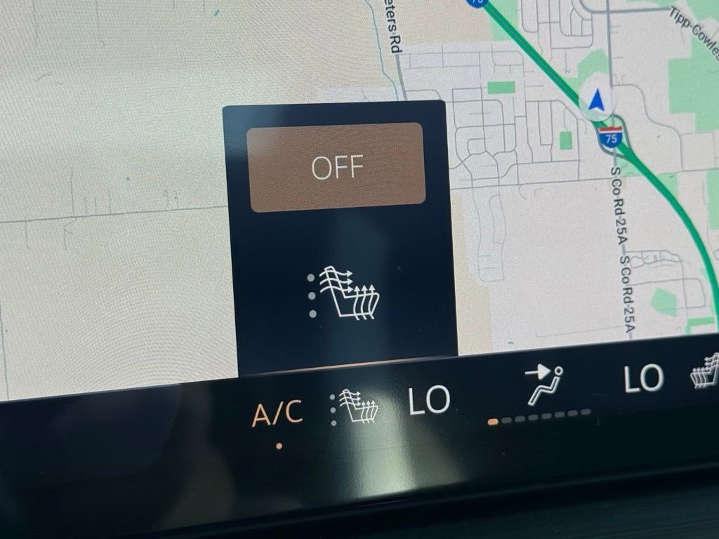 New 2025 Buick Envision Sport Touring image 6