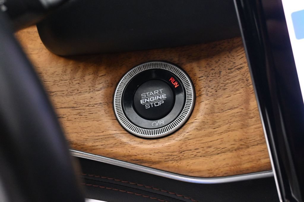 Used 2022 Jeep Grand Cherokee Summit AWD/4WD image 44
