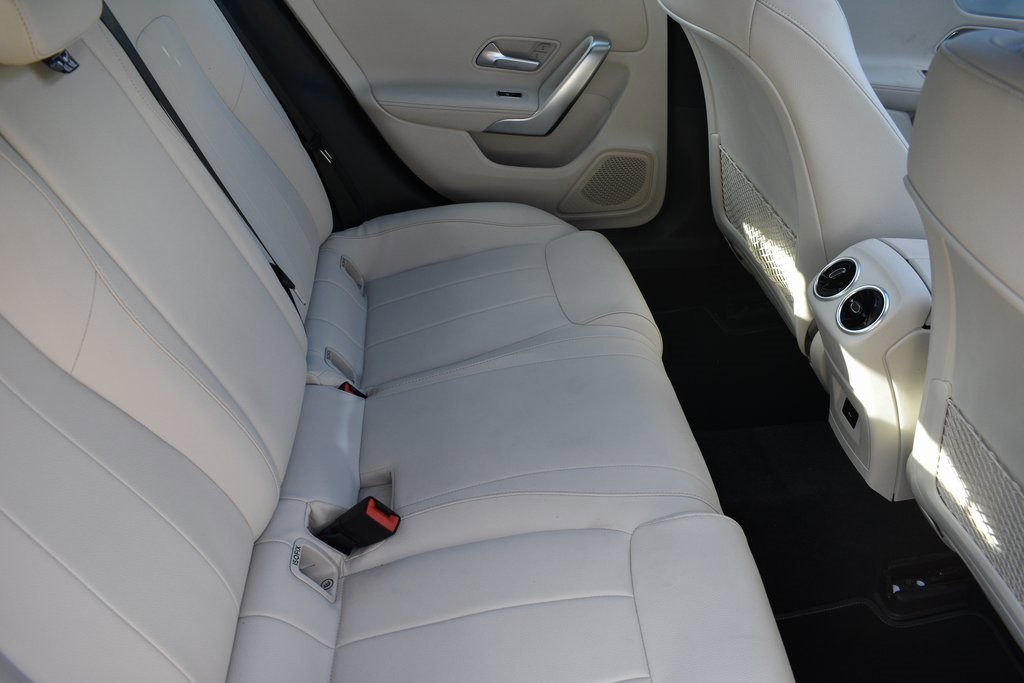 Used 2025 Mercedes-Benz CLA 250 image 31