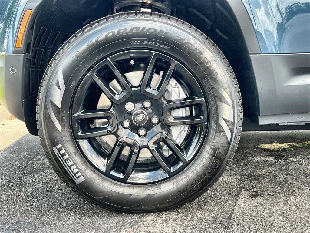 Used 2025 Land Rover Defender 110 S image 10