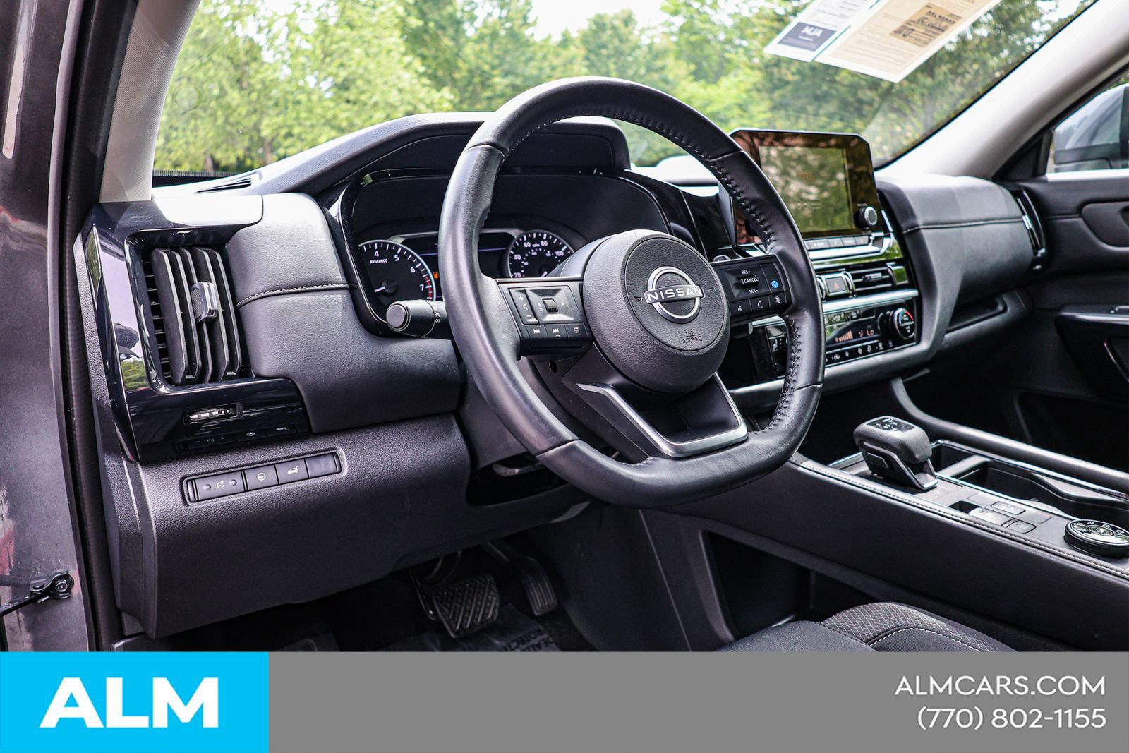 Used 2025 Nissan Pathfinder SV AWD/4WD image 23