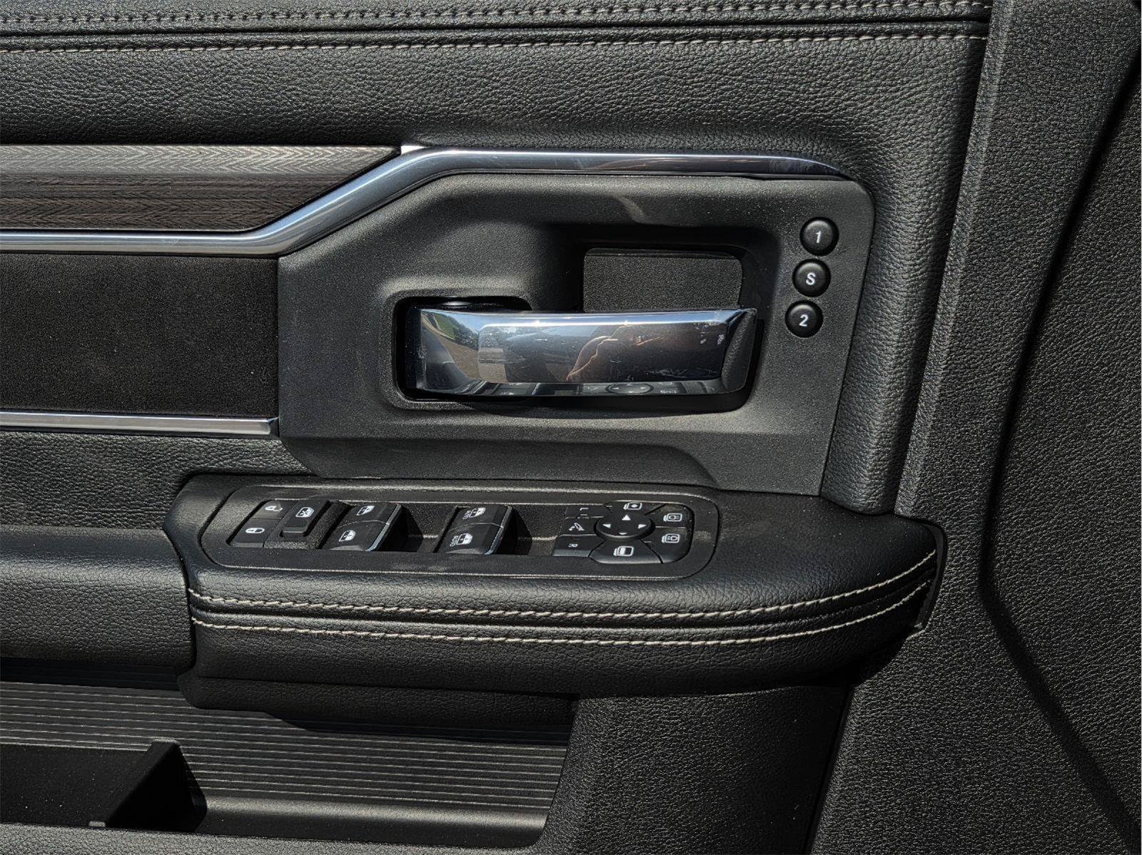 New 2027 RAM 3500 Laramie AWD/4WD image 16