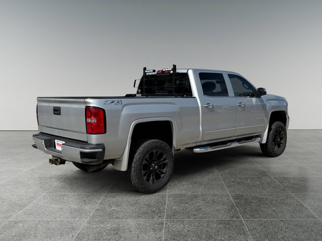 Used 2015 GMC Sierra 2500 Denali w/ Suspension Package, Off-Road AWD/4WD image 5