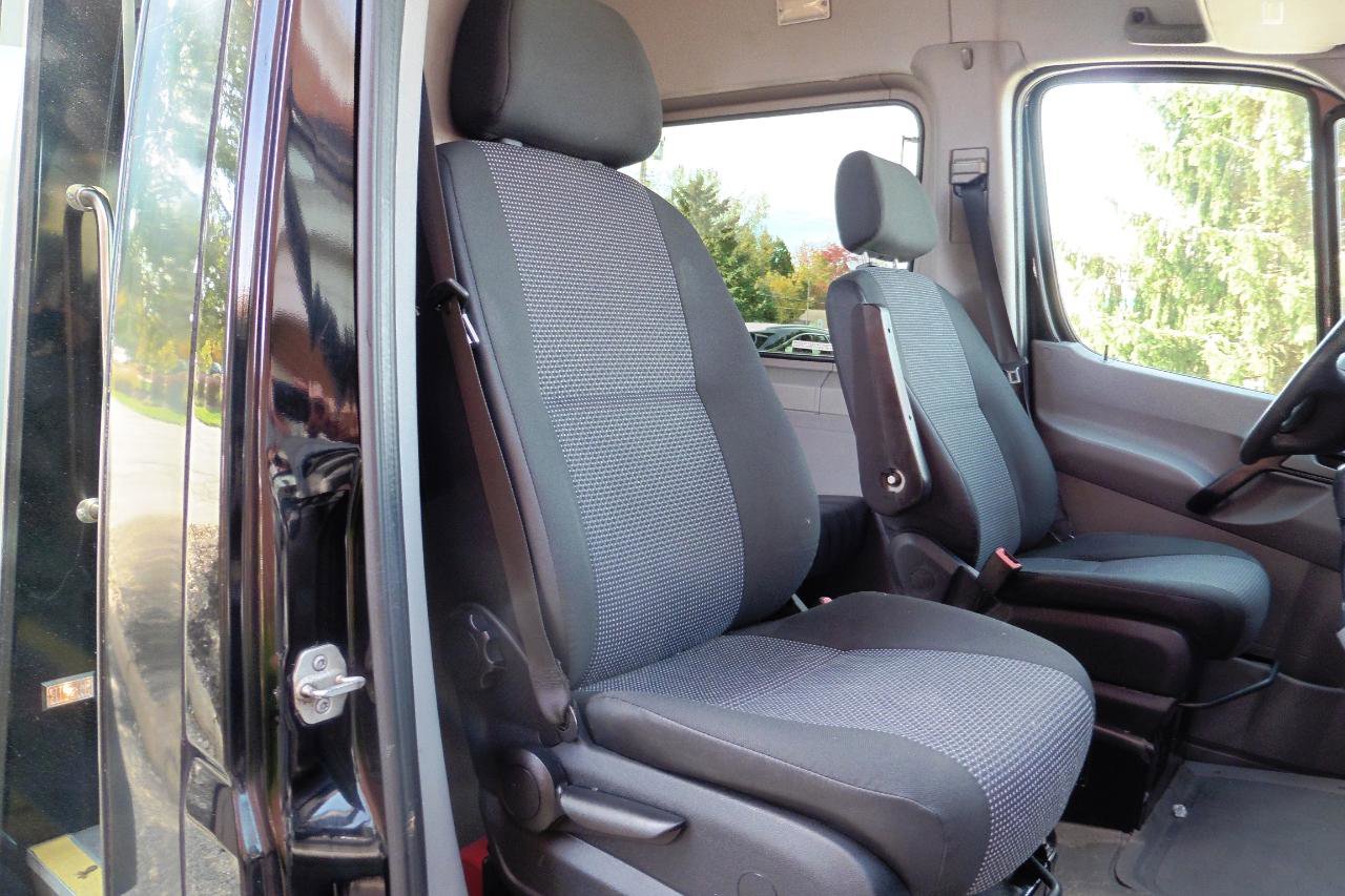 Used 2012 Mercedes-Benz Sprinter 3500 image 19