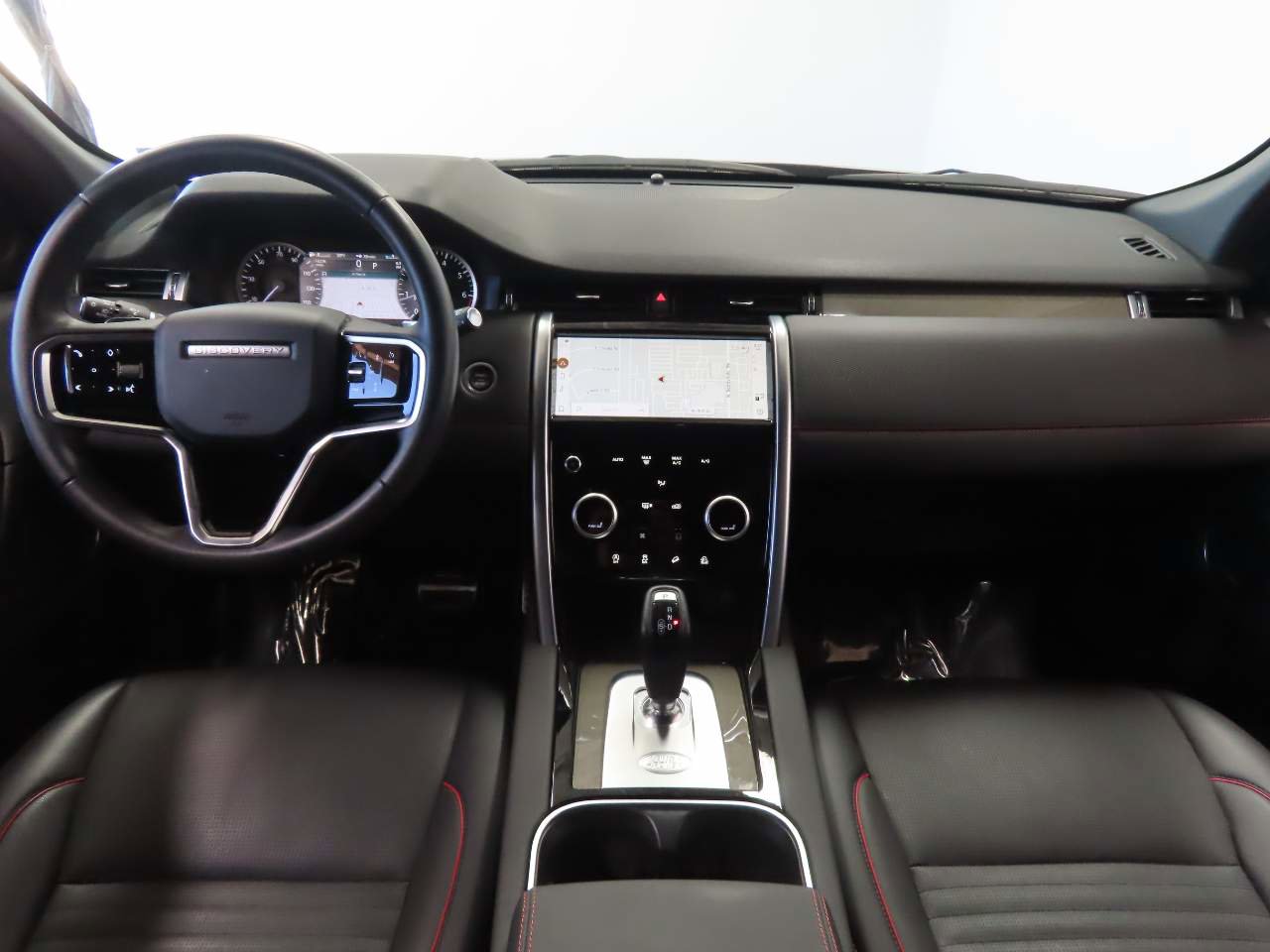 Used 2023 Land Rover Discovery Sport SE R-Dynamic image 14