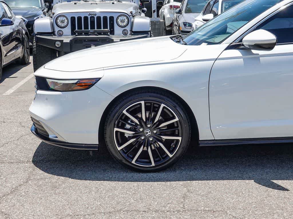 Used 2024 Honda Accord Touring image 9