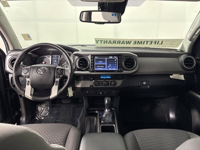 Used 2022 Toyota Tacoma SR5 w/ Technology Package RWD image 17