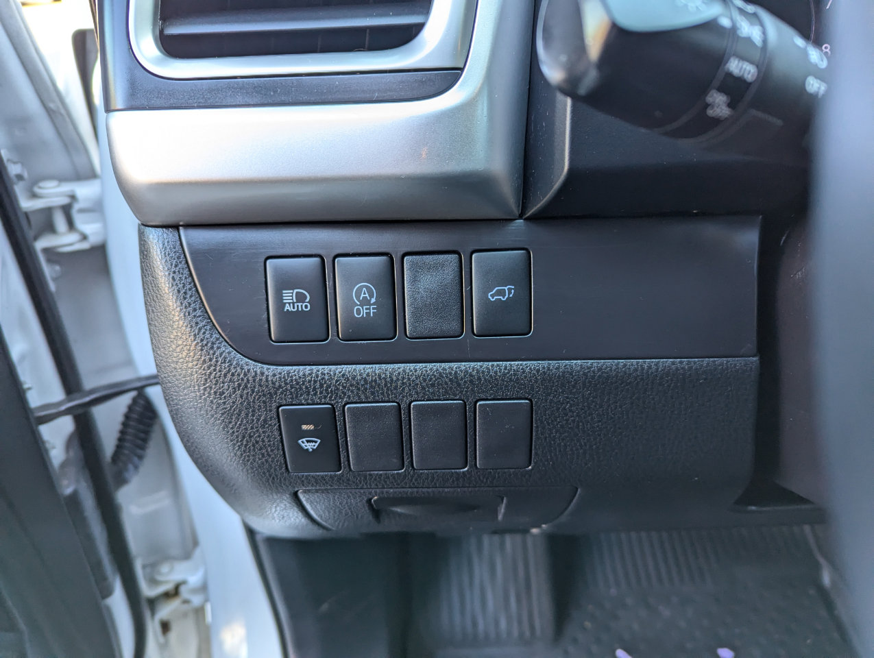 Used 2018 Toyota Highlander XLE image 14