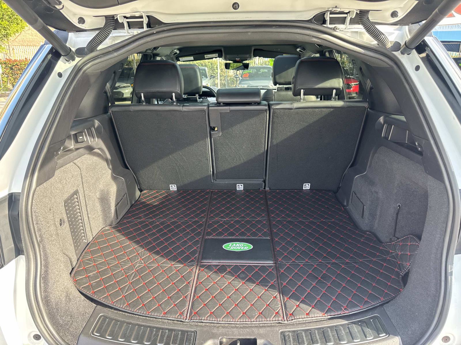 Used 2021 Land Rover Discovery Sport SE R-Dynamic image 20