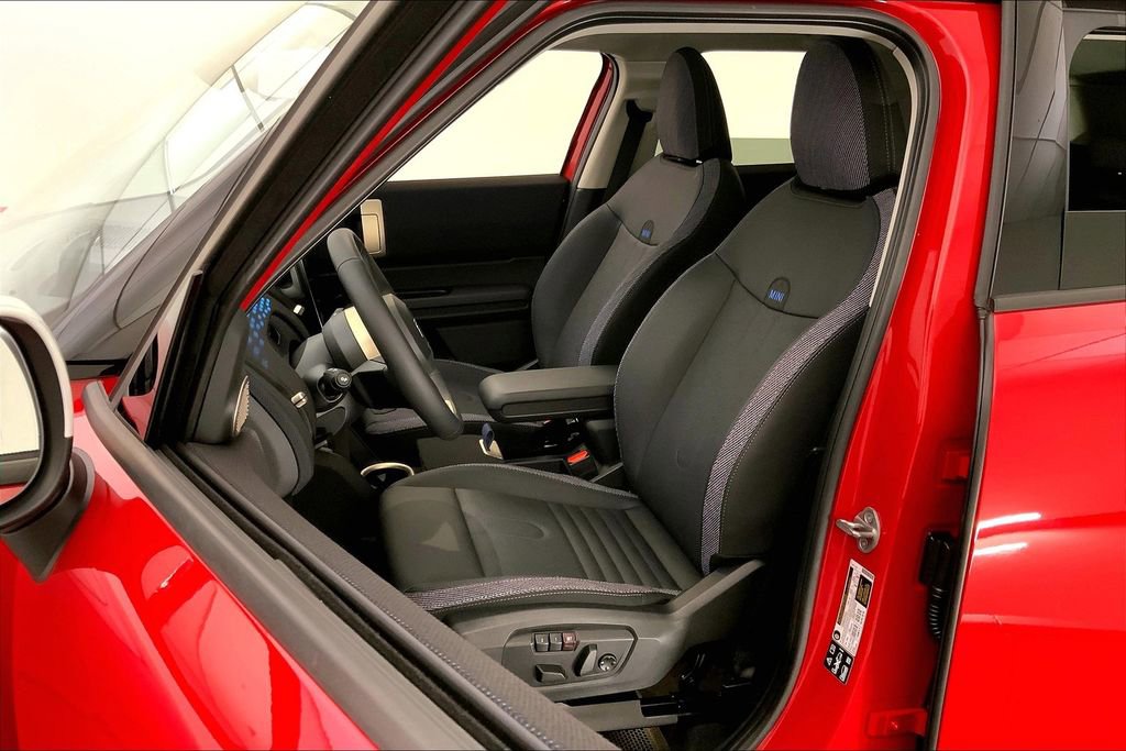 Certified 2025 MINI Cooper Countryman S w/ Comfort Package Max image 13