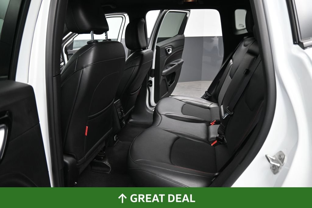 Used 2025 Jeep Compass Trailhawk AWD/4WD image 27