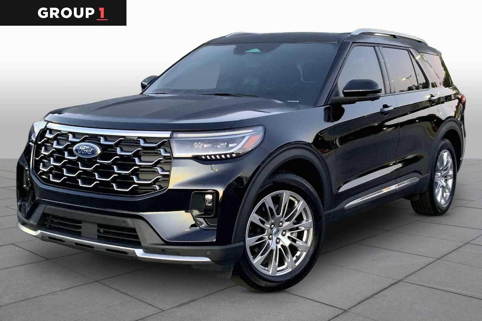 Used 2025 Ford Explorer Platinum image 1