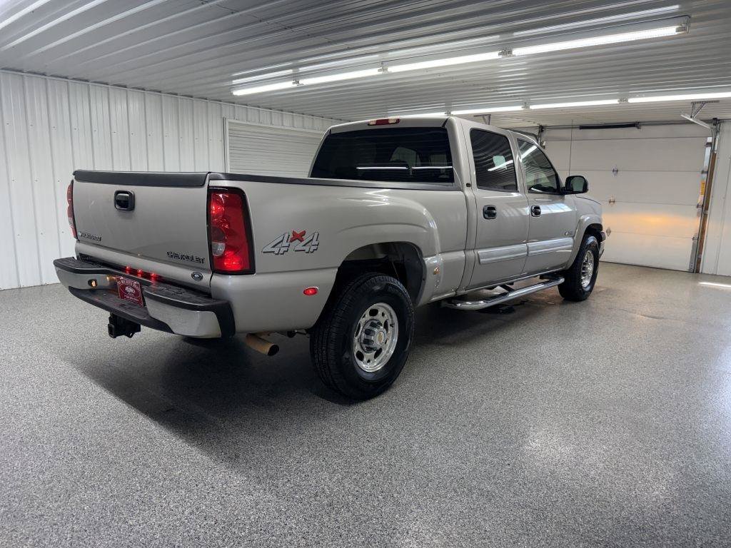 Used 2004 Chevrolet Silverado 2500 LT w/ Skid Plate Package AWD/4WD image 6