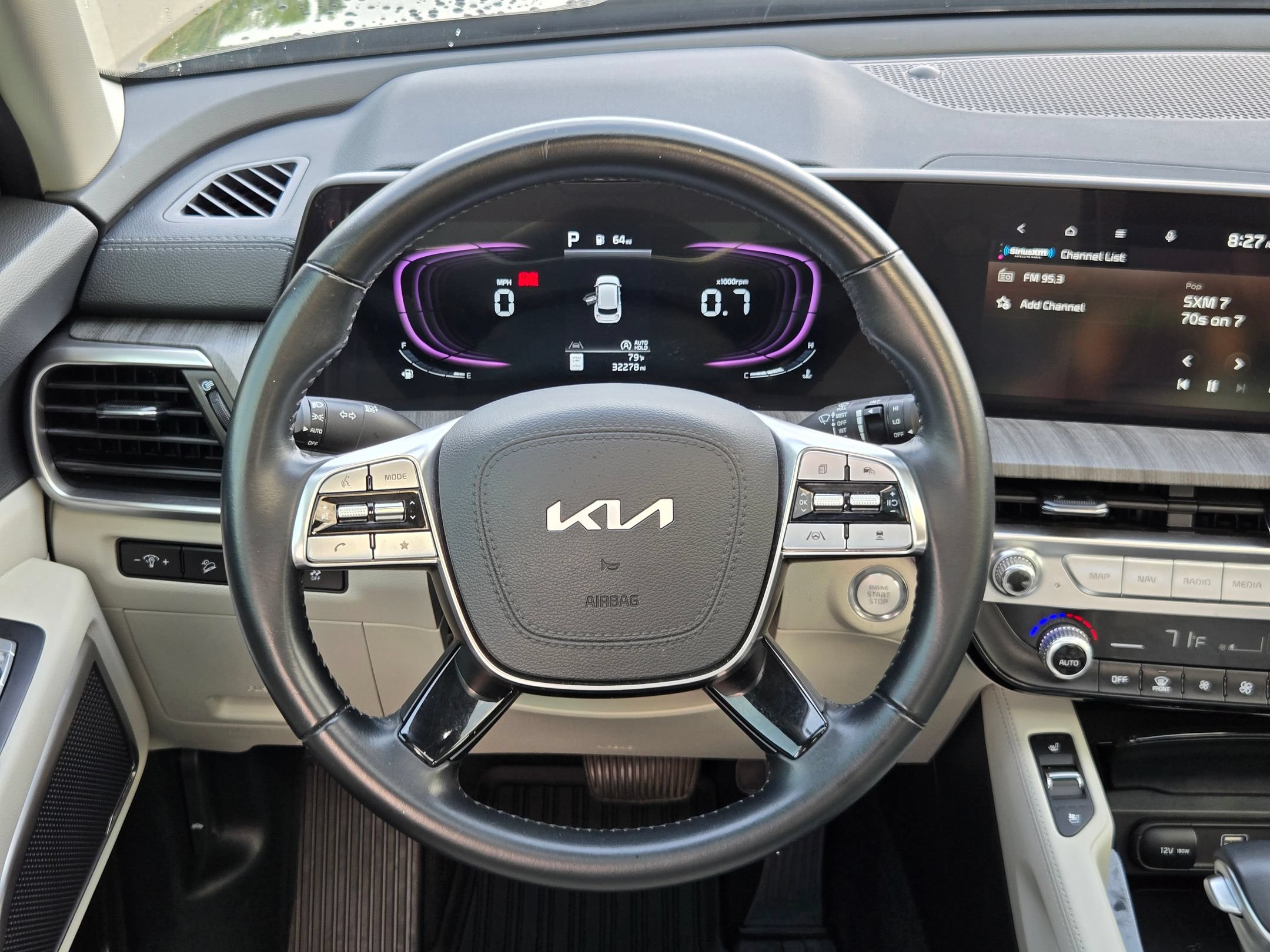 Used 2025 Kia Telluride EX w/ EX Captain's Chair Package FWD image 27
