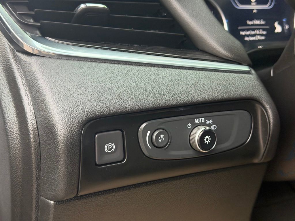 Used 2021 Buick Enclave Avenir w/ Avenir Technology Package image 28