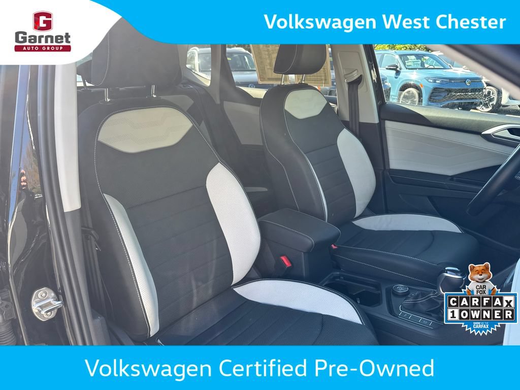 Certified 2025 Volkswagen Taos SEL AWD/4WD image 32