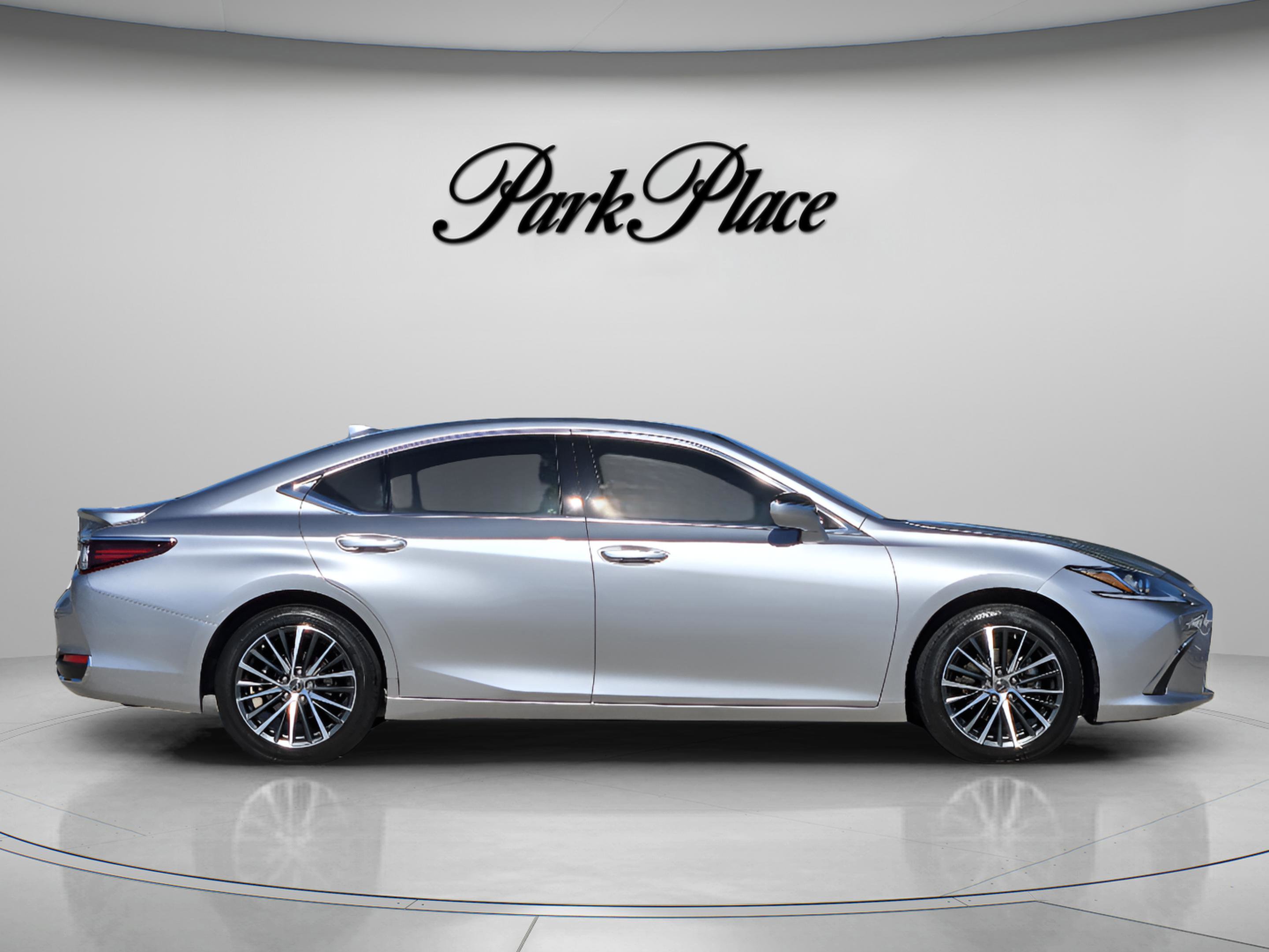 Used 2025 Lexus ES 300h w/ Premium Package FWD image 6