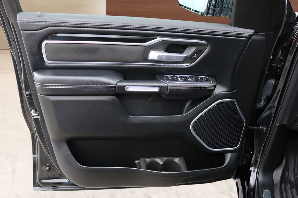 Used 2020 RAM 1500 Laramie w/ Sport Appearance Package AWD/4WD image 12