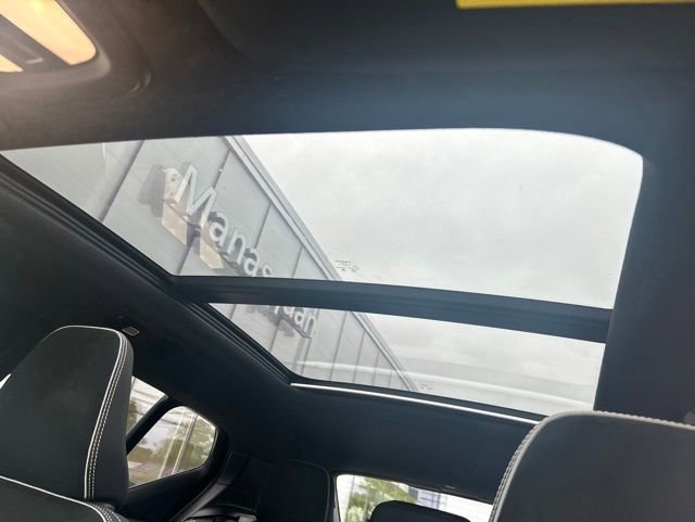 Certified 2025 Volvo XC40 B5 Plus AWD/4WD image 26