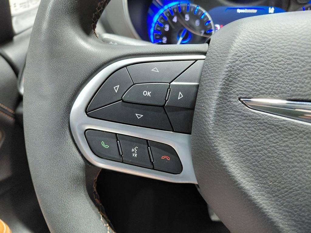 Used 2024 Chrysler Pacifica Pinnacle w/ Trailer Tow Group FWD image 48