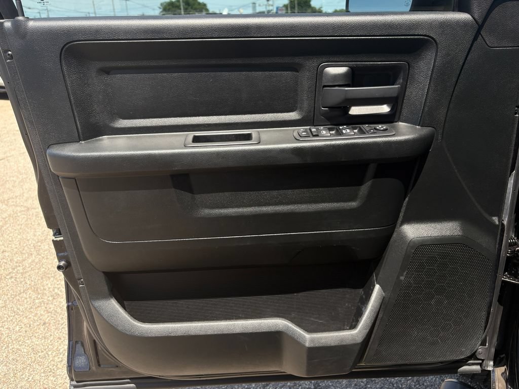 Used 2019 RAM 1500 Express w/ Wheel & Sound Group AWD/4WD image 10