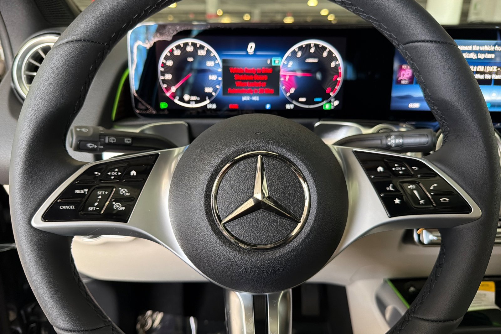 New 2026 Mercedes-Benz GLB 250 image 21