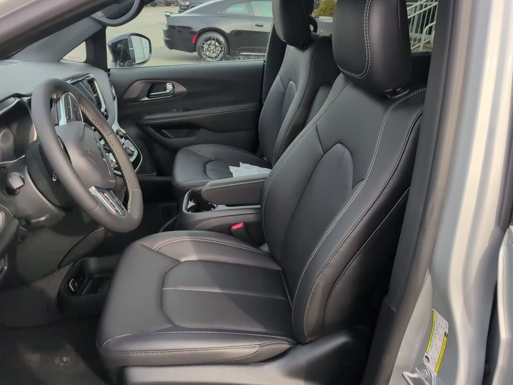 New 2026 Chrysler Voyager LX FWD image 19