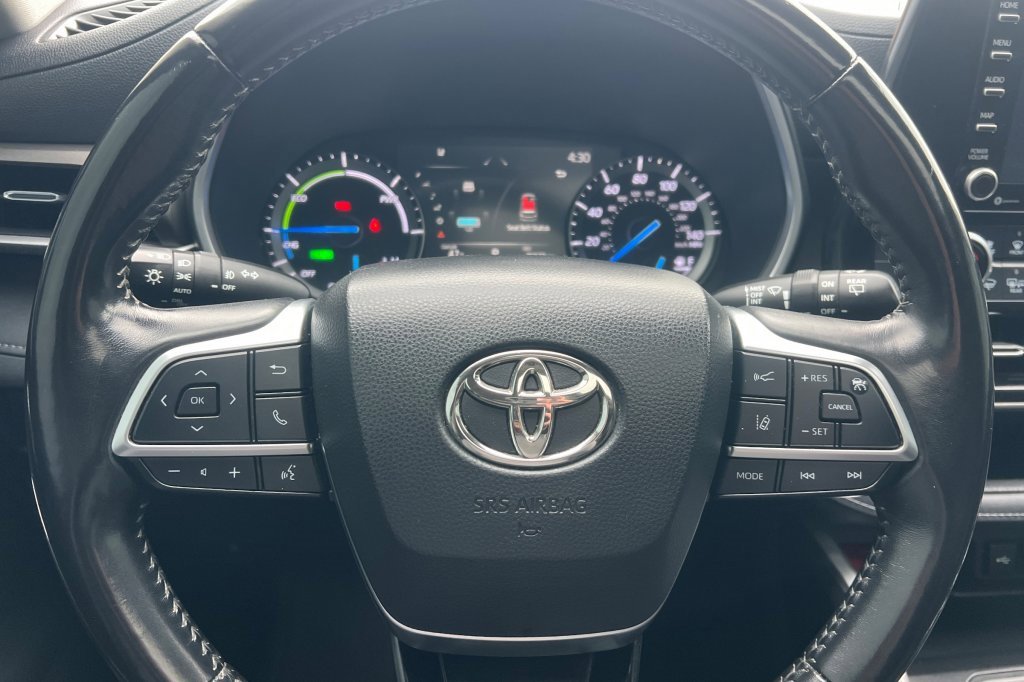Used 2020 Toyota Highlander XLE image 20