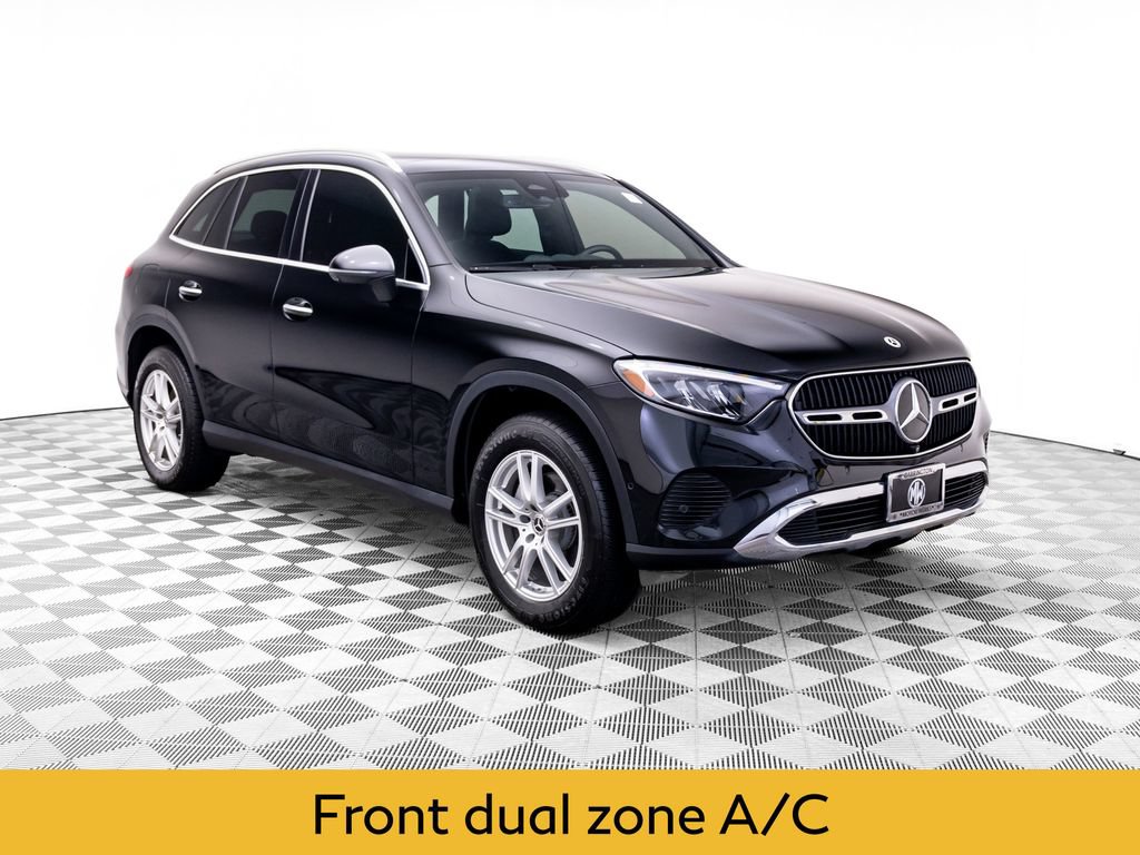 Used 2023 Mercedes-Benz GLC 300 4MATIC w/ Exclusive Trim Package image 8