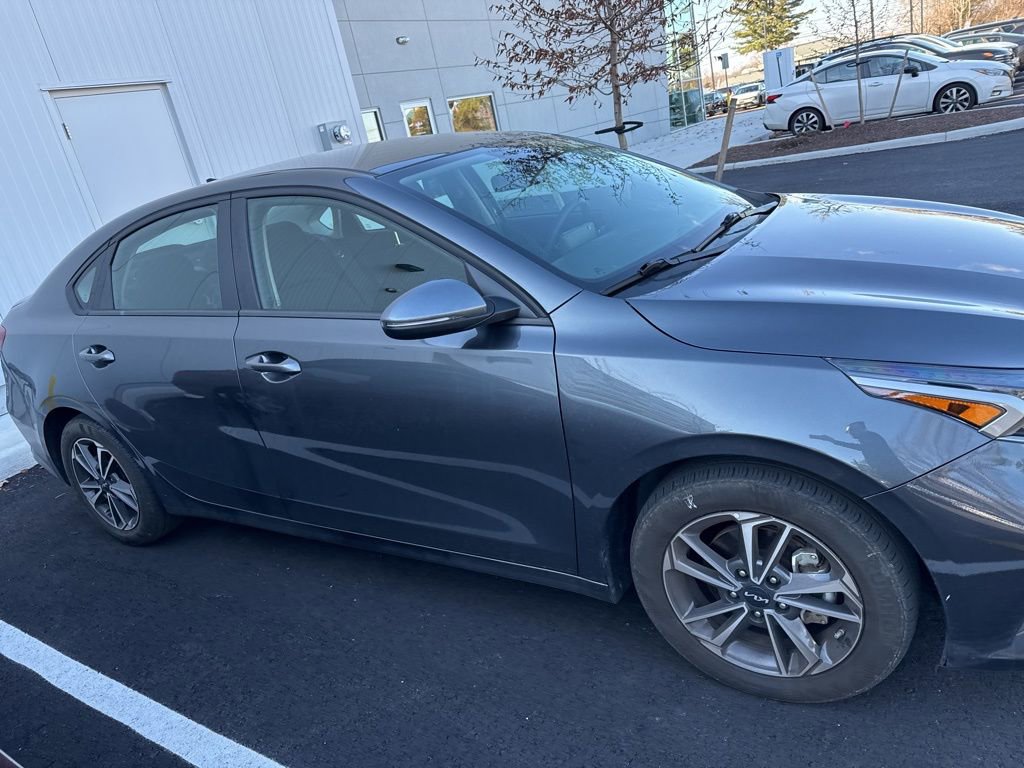 Used 2023 Kia Forte LXS w/ LXS Technology Package image 2