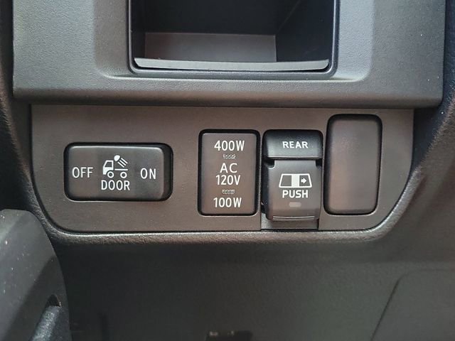 Used 2017 Toyota Tacoma TRD Off-Road w/ Premium & Technology Package image 27