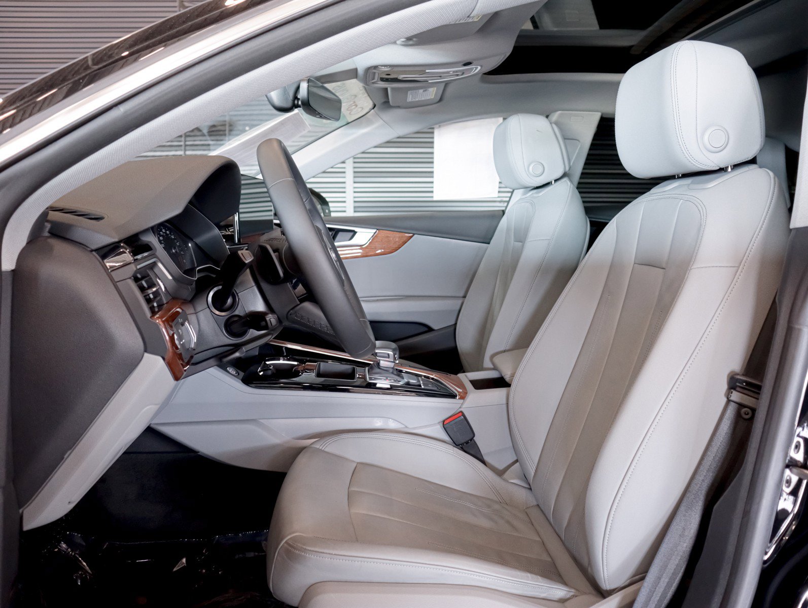 Used 2022 Audi A5 2.0T Premium image 8